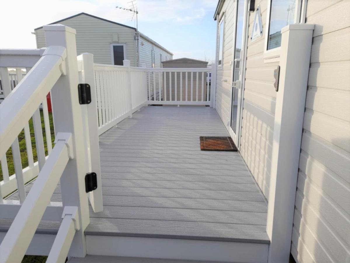 3 Bedroom Modern Caravan Sleeps Up To 8 Millom Exteriör bild