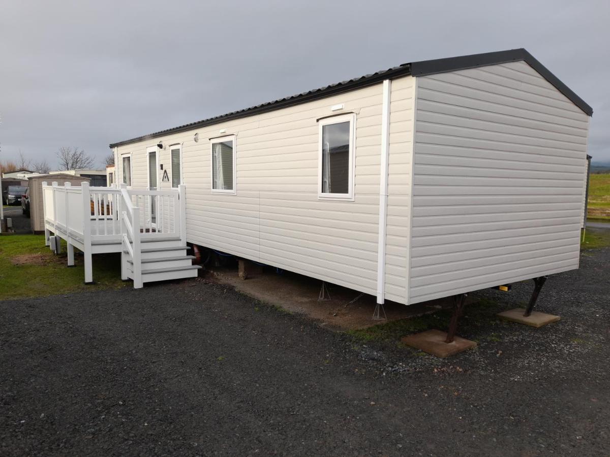 3 Bedroom Modern Caravan Sleeps Up To 8 Millom Exteriör bild