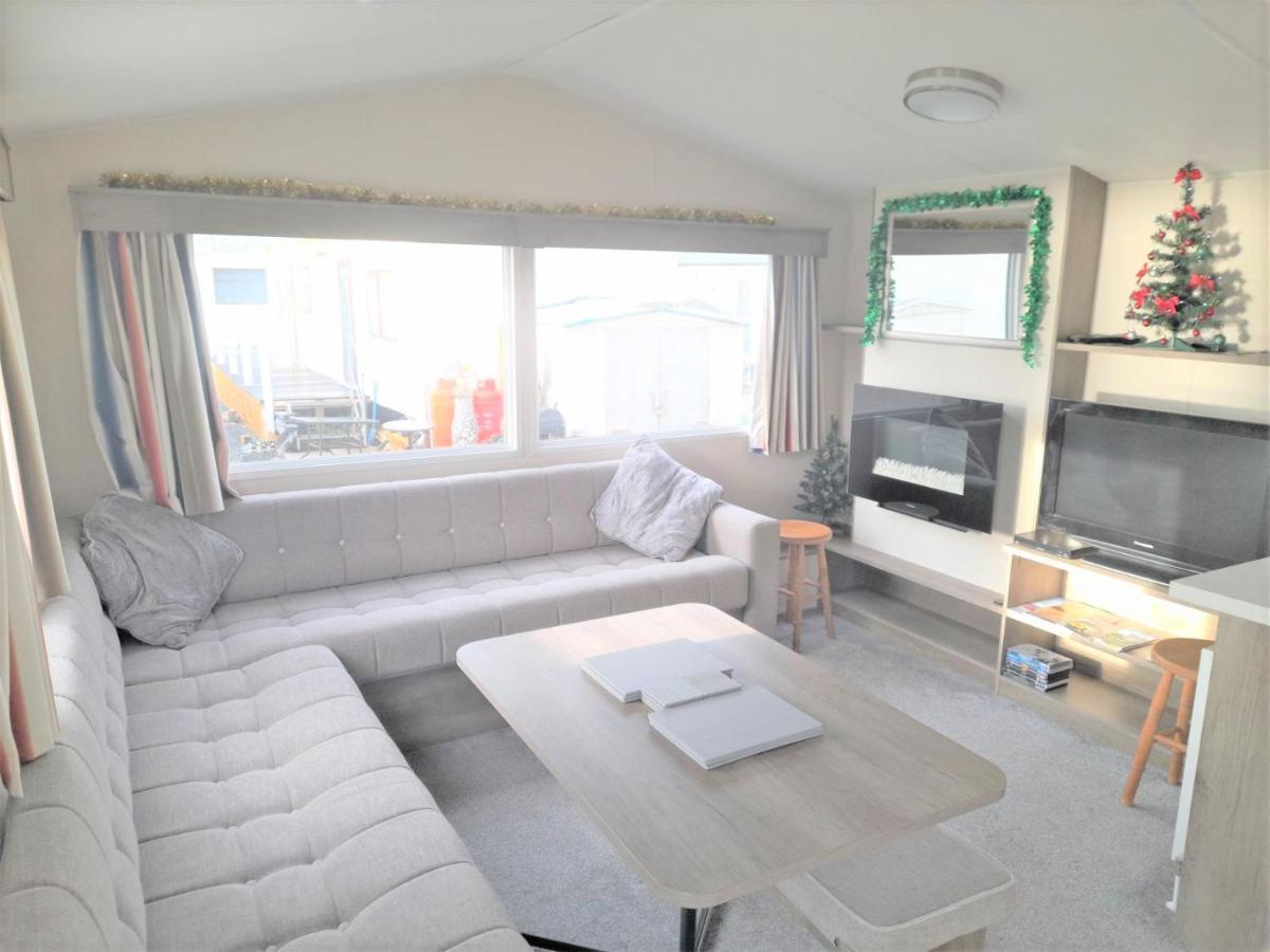 3 Bedroom Modern Caravan Sleeps Up To 8 Millom Exteriör bild