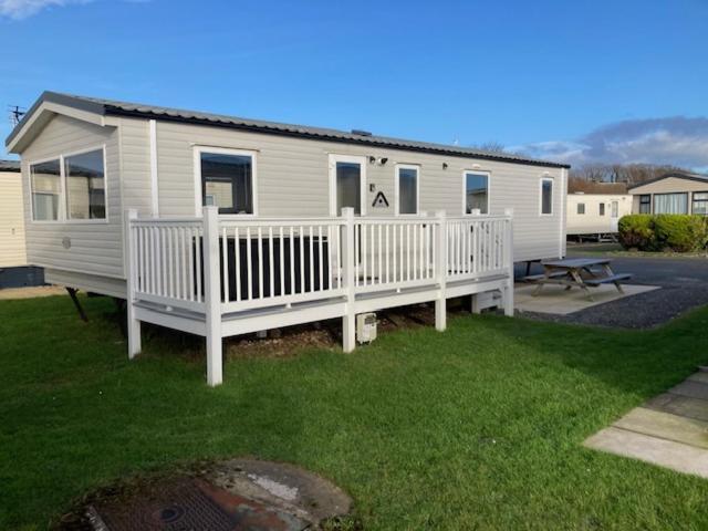 3 Bedroom Modern Caravan Sleeps Up To 8 Millom Exteriör bild